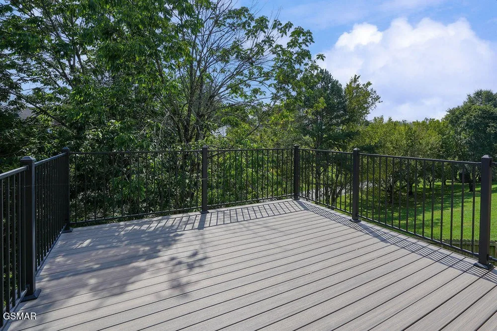 1202 Foxwood Drive Sevierville, TN 37862