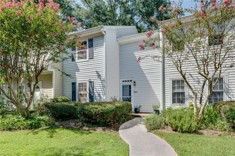 837 Heritage Square