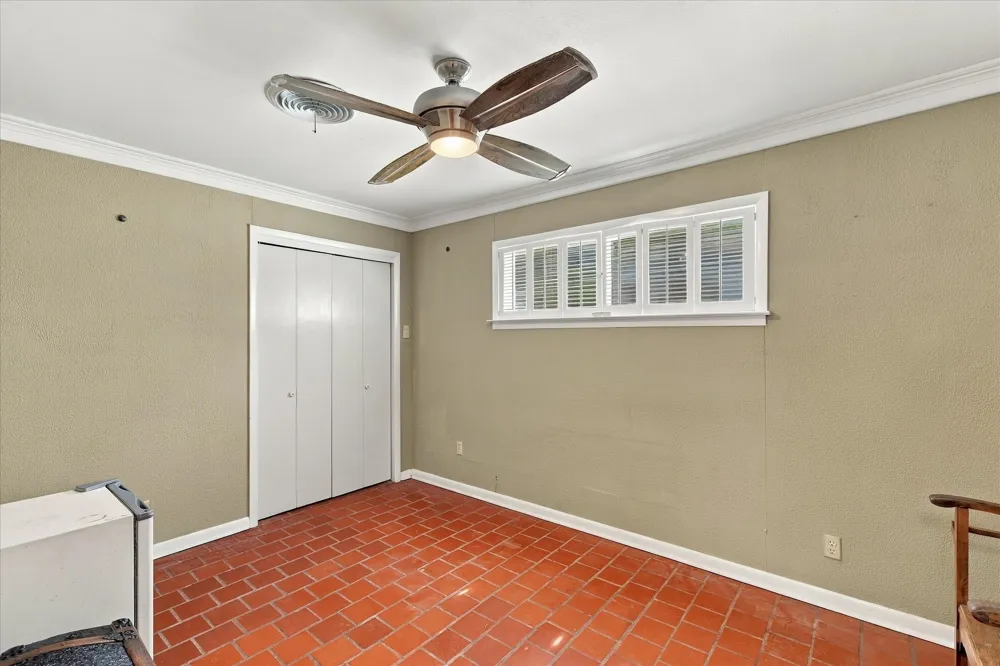 800 Briarwood Boulevard Arlington, TX 76013