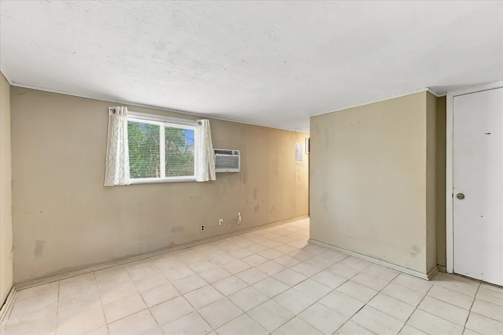 800 Briarwood Boulevard Arlington, TX 76013