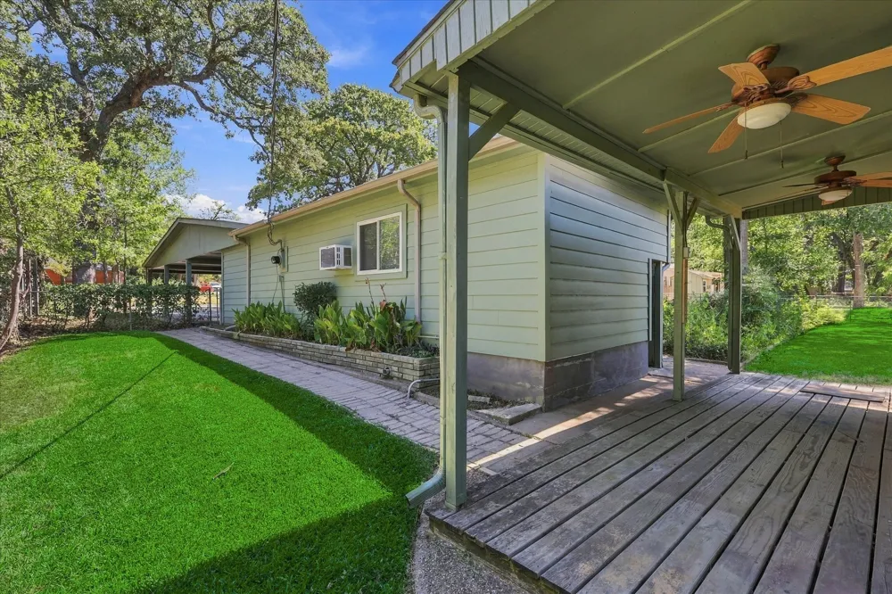 800 Briarwood Boulevard Arlington, TX 76013