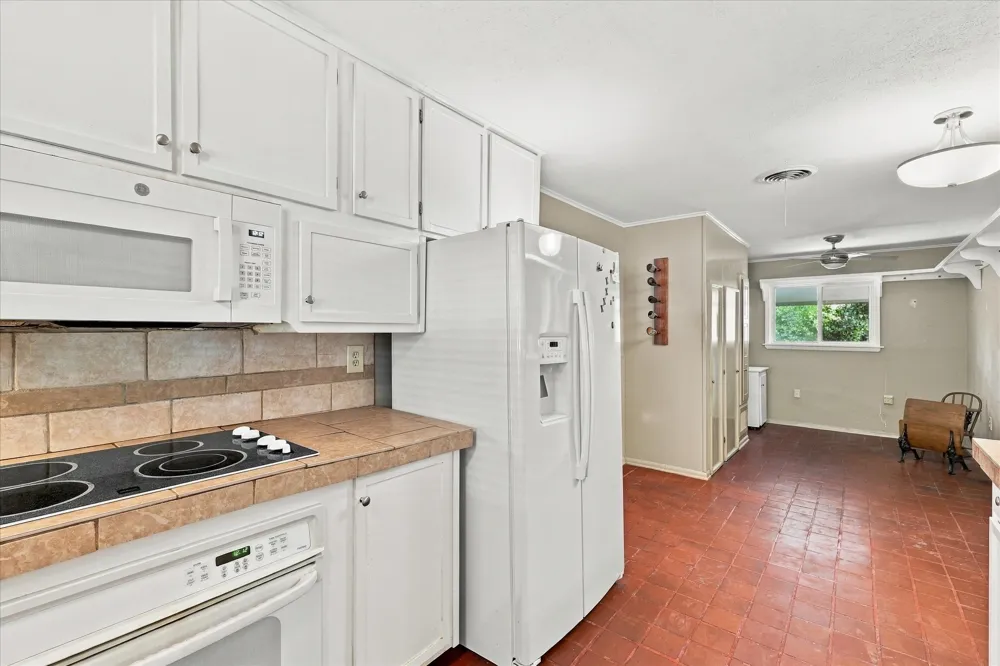 800 Briarwood Boulevard Arlington, TX 76013