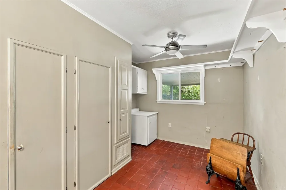 800 Briarwood Boulevard Arlington, TX 76013