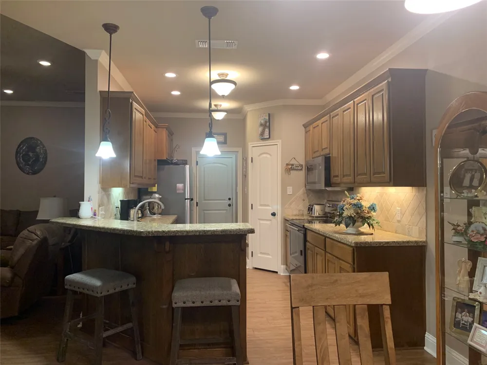 150 Pine Needle Glen Holly Lake Ranch, TX 75765