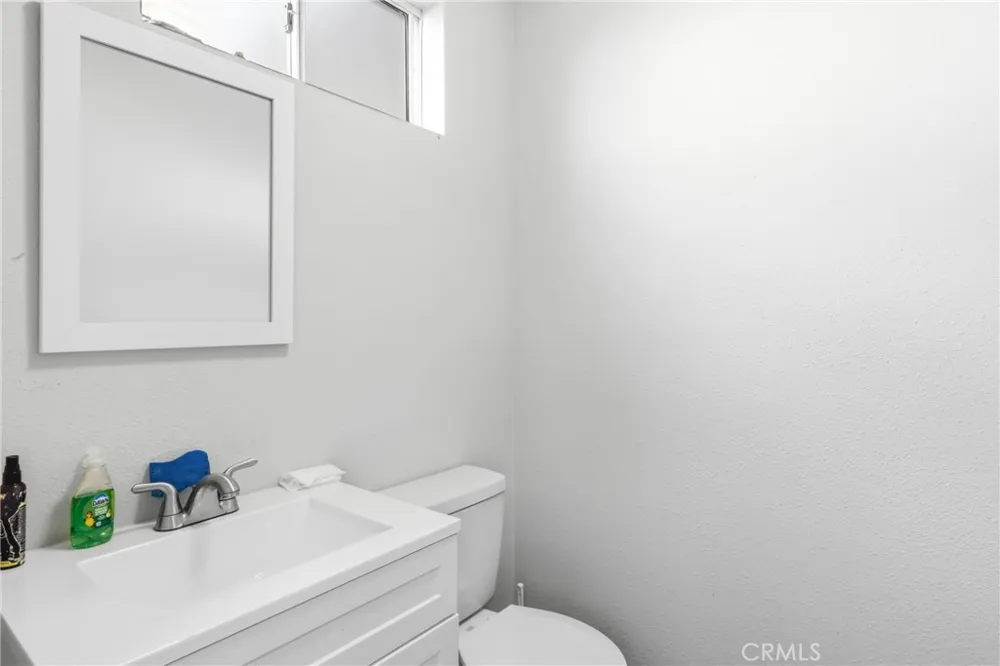 4455 Hazeltine Avenue #208 Sherman Oaks, CA 91423