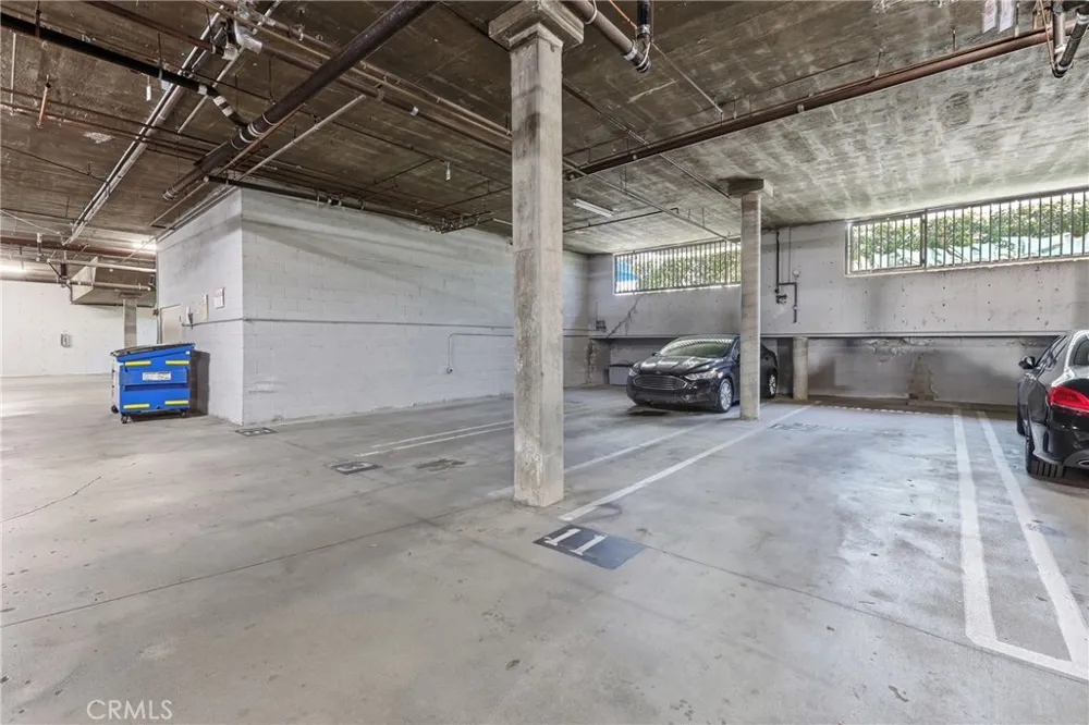 4455 Hazeltine Avenue #208 Sherman Oaks, CA 91423