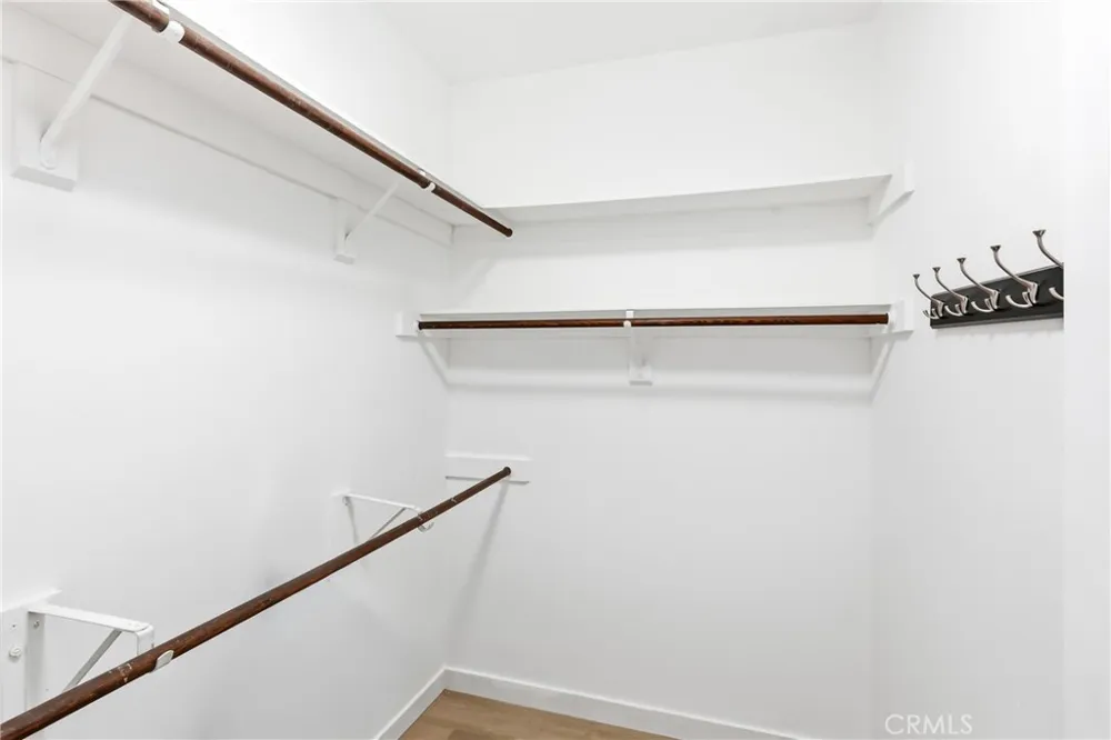4455 Hazeltine Avenue #208 Sherman Oaks, CA 91423