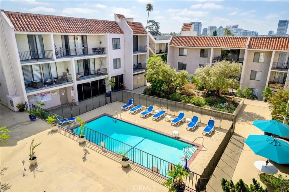 1401 Valley View Road #329 Glendale, CA 91202