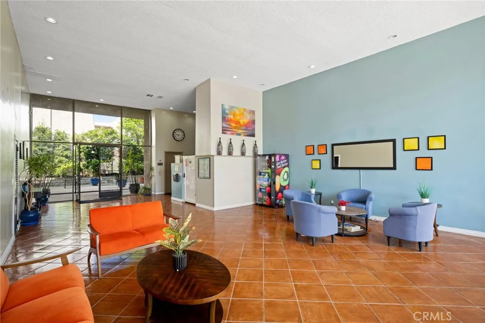 1401 Valley View Road #329 Glendale, CA 91202