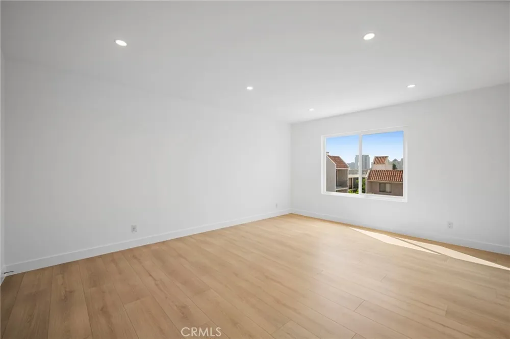 1401 Valley View Road #329 Glendale, CA 91202