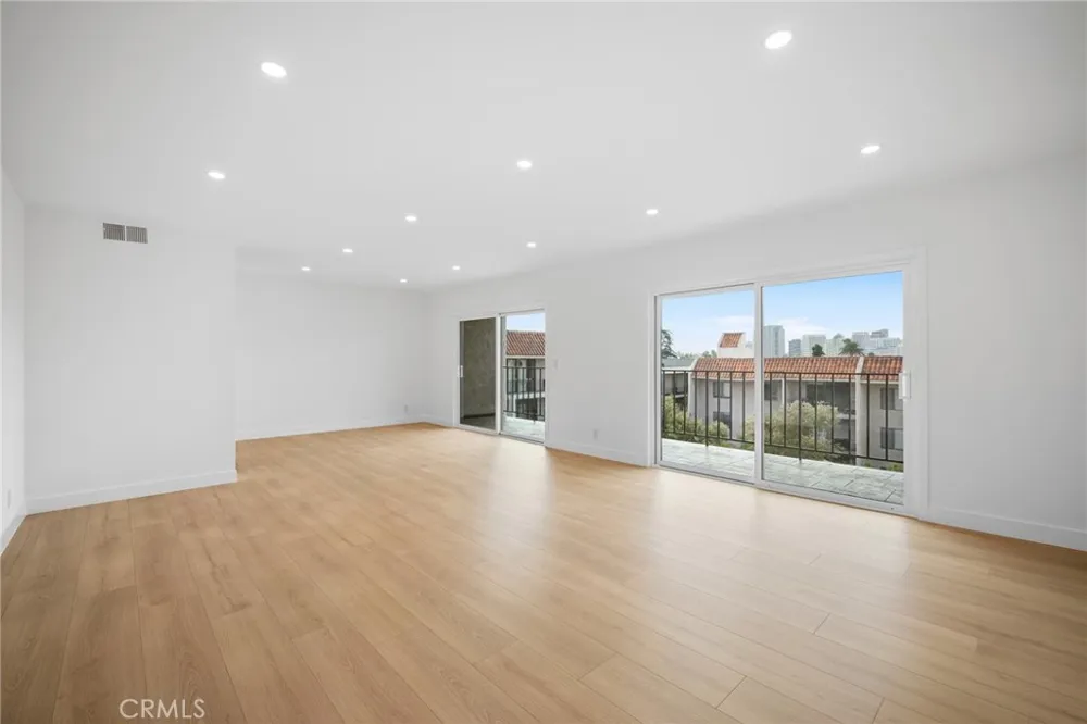 1401 Valley View Road #329 Glendale, CA 91202