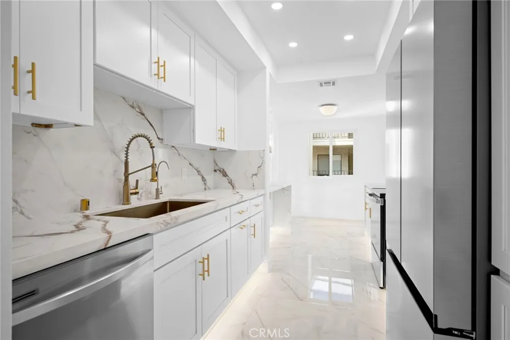 1401 Valley View Road #329 Glendale, CA 91202