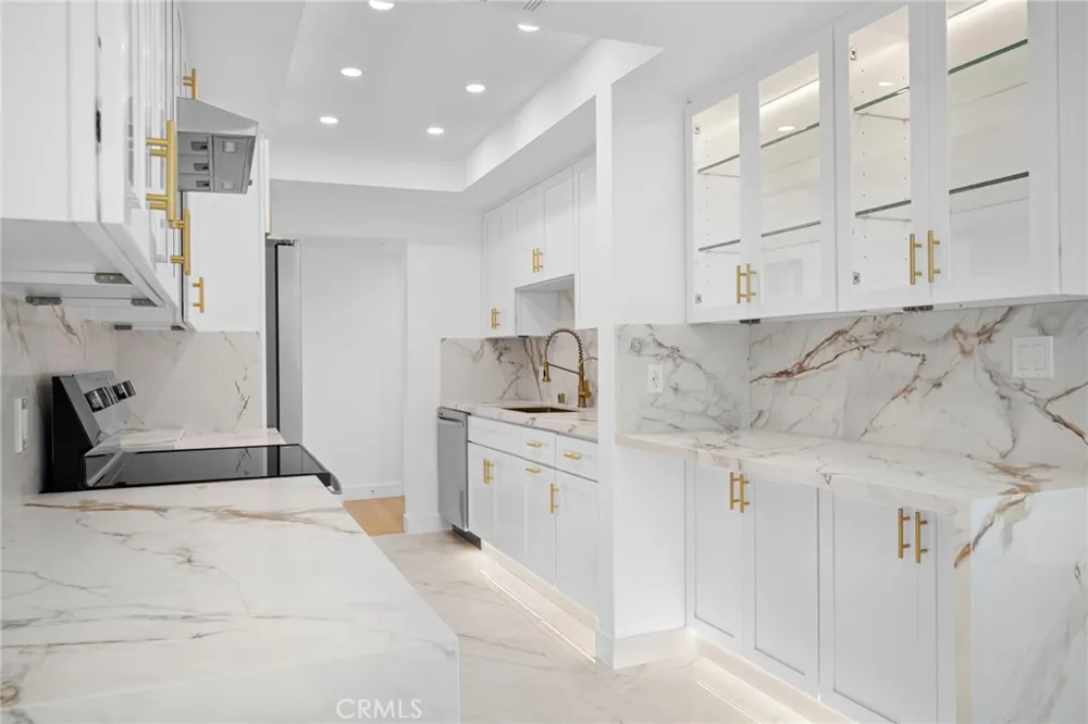 1401 Valley View Road #329 Glendale, CA 91202