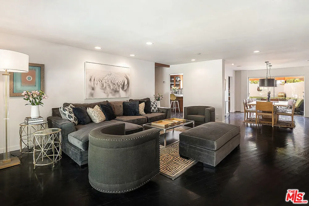 8405 Edwin Drive Los Angeles, CA 90046