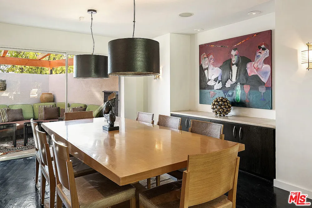 8405 Edwin Drive Los Angeles, CA 90046