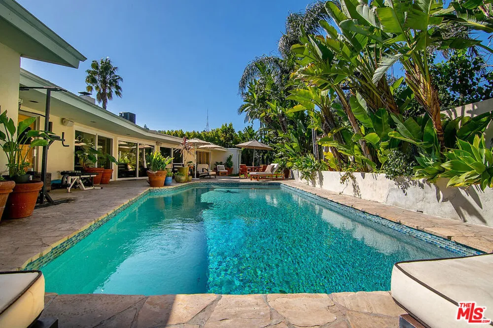 8405 Edwin Drive Los Angeles, CA 90046
