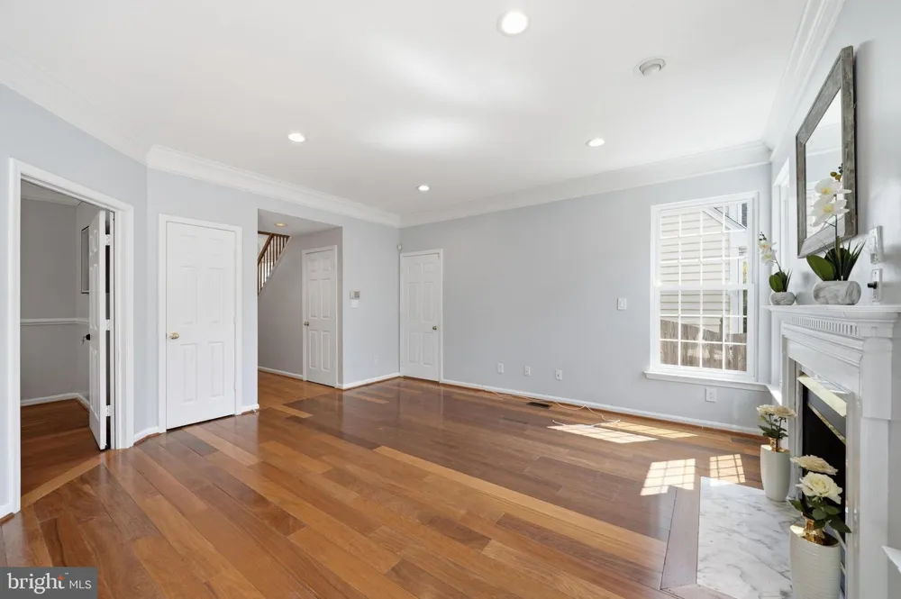 8612 CASTLEBAR WAY Montgomery Village, MD 20886