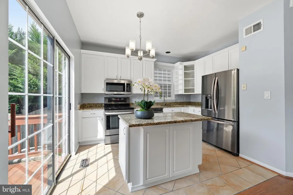 8612 CASTLEBAR WAY Montgomery Village, MD 20886