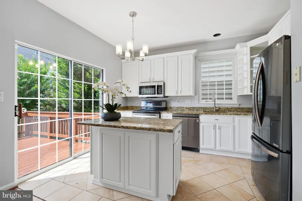 8612 CASTLEBAR WAY Montgomery Village, MD 20886