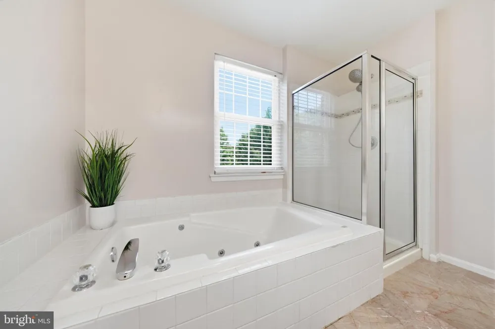 8612 CASTLEBAR WAY Montgomery Village, MD 20886