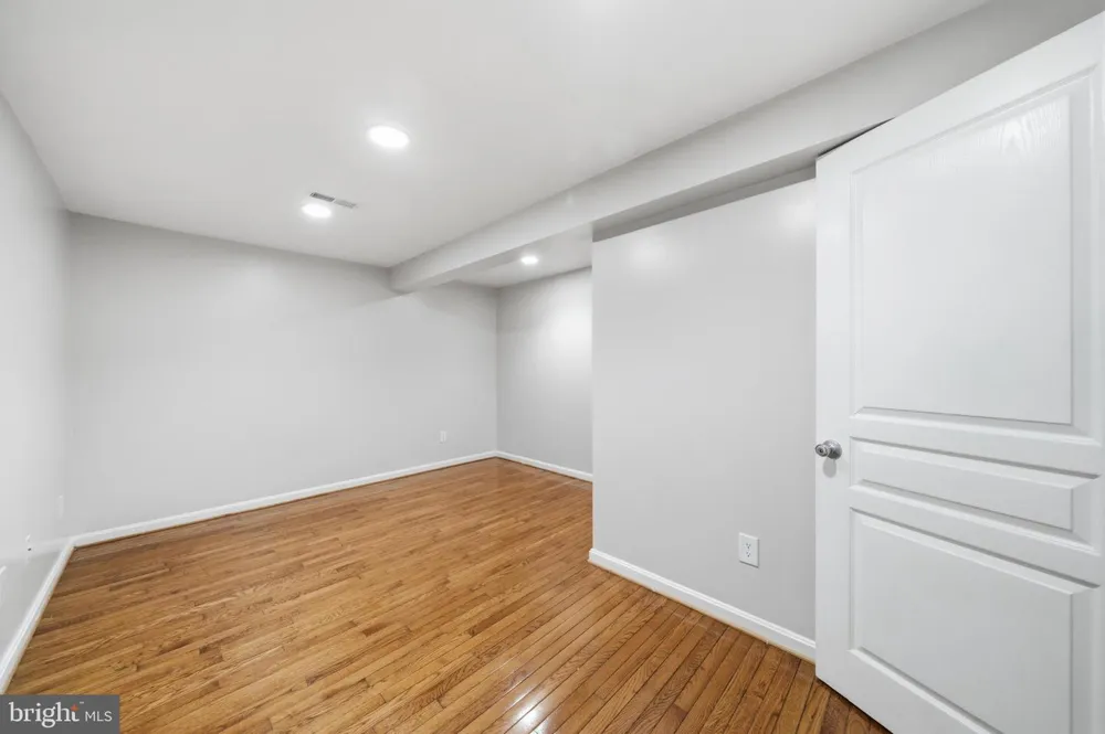 8612 CASTLEBAR WAY Montgomery Village, MD 20886