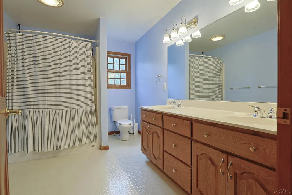 12837 Whisper Ridge Drive Tittabawassee Township, MI 48623