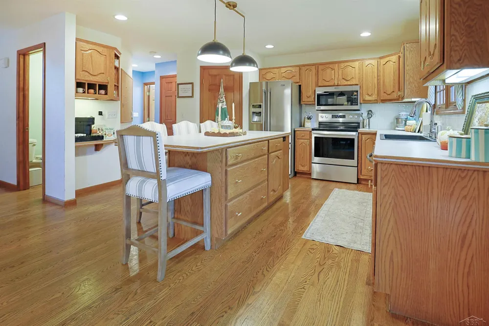 12837 Whisper Ridge Drive Tittabawassee Township, MI 48623