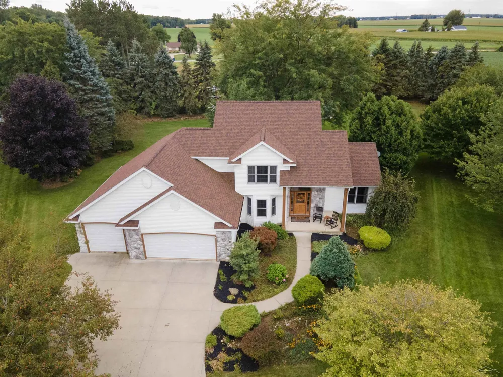 12837 Whisper Ridge Drive Tittabawassee Township, MI 48623