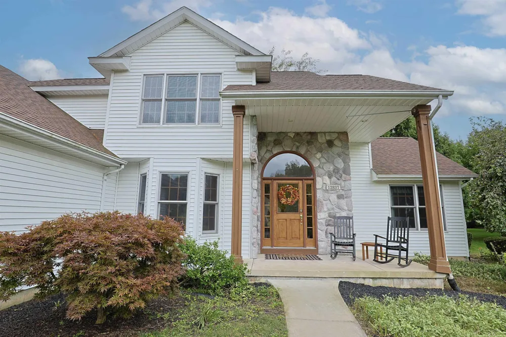 12837 Whisper Ridge Drive Tittabawassee Township, MI 48623