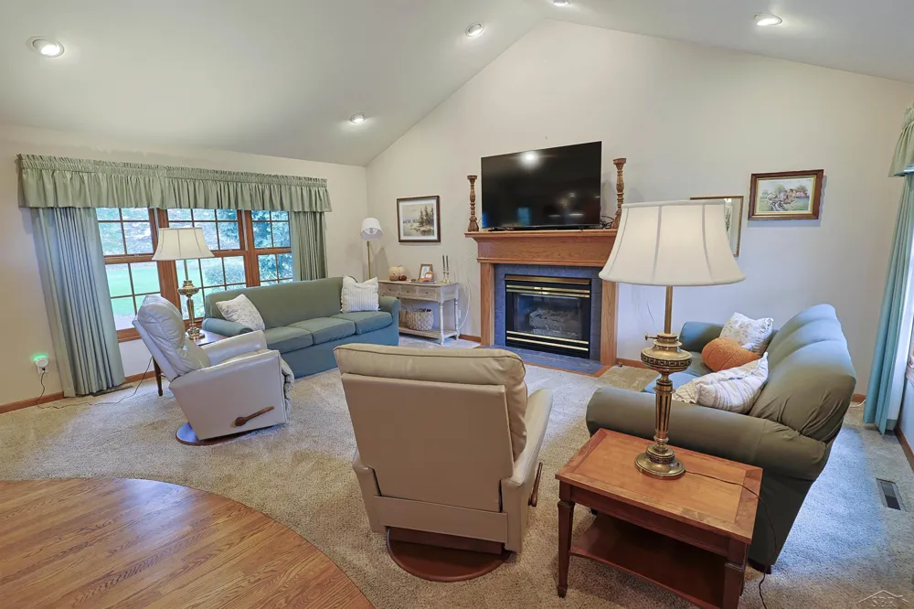 12837 Whisper Ridge Drive Tittabawassee Township, MI 48623