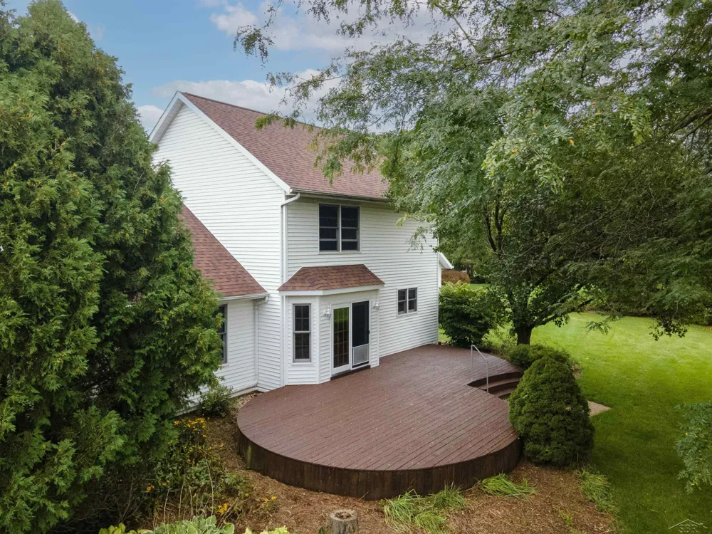12837 Whisper Ridge Drive Tittabawassee Township, MI 48623