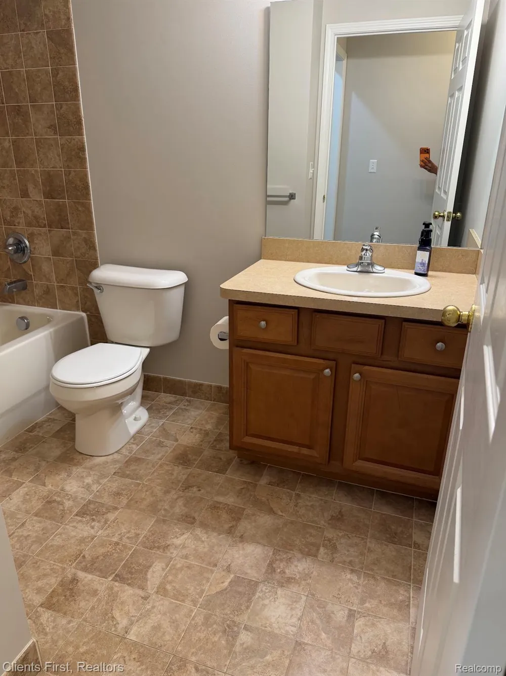 16040 Morningside Northville City, MI 48168