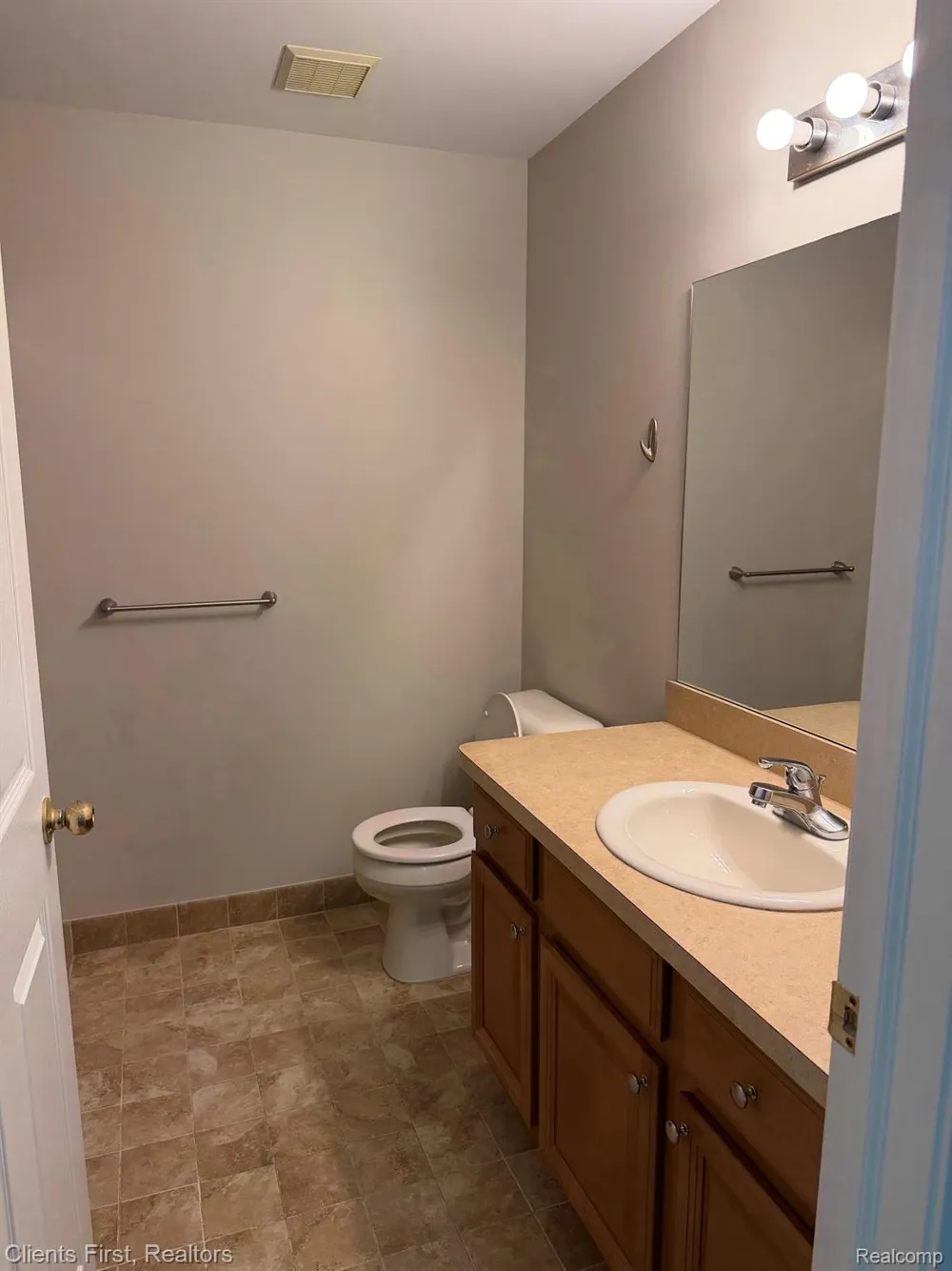 16040 Morningside Northville City, MI 48168