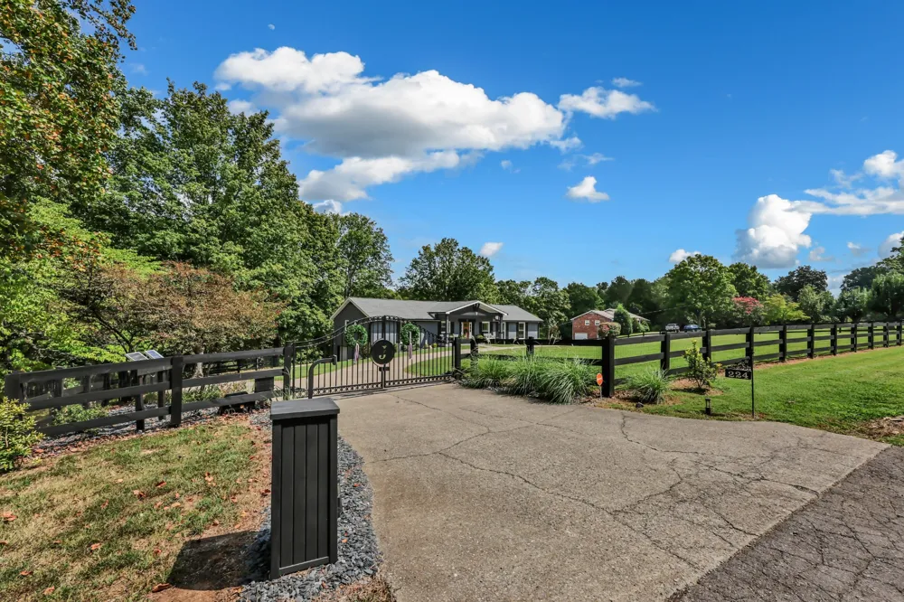 224 Norma Ct Clarksville, TN 37043