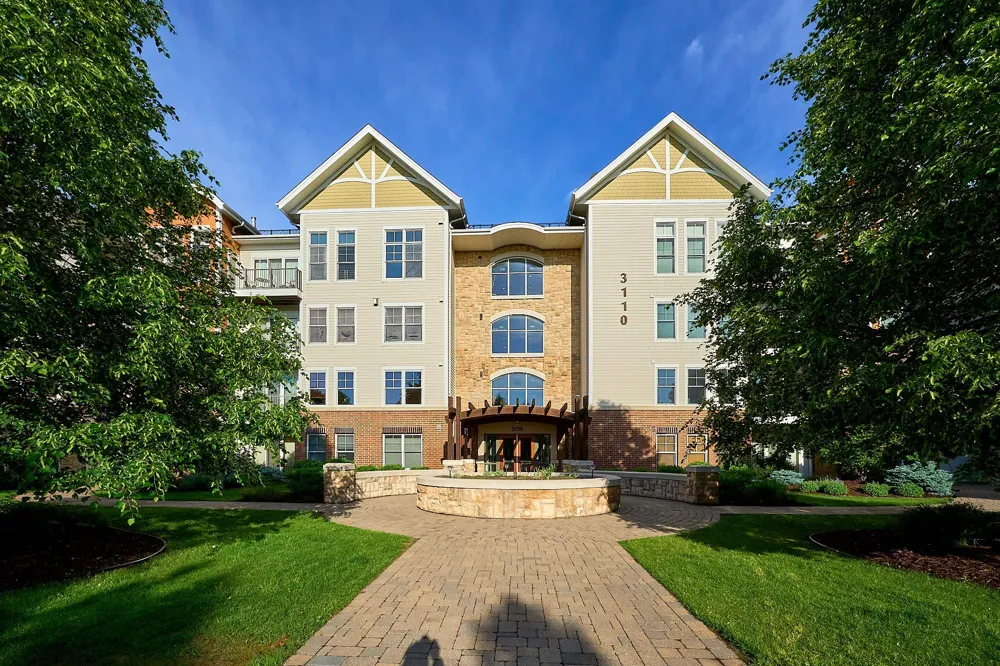 3110 Chestnut Street #211 Chaska, MN 55318