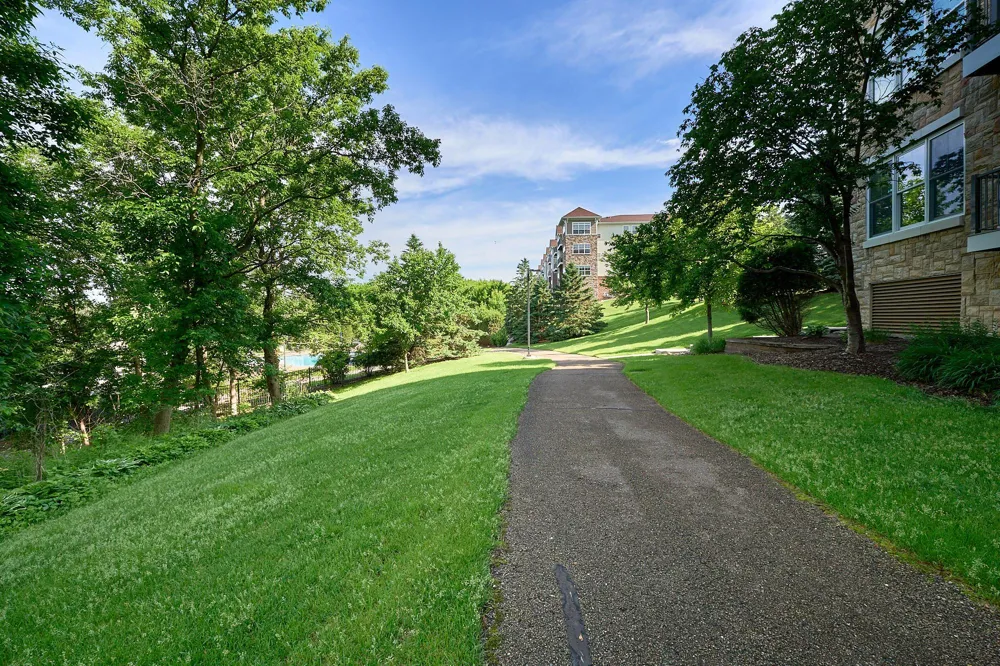 3110 Chestnut Street #211 Chaska, MN 55318