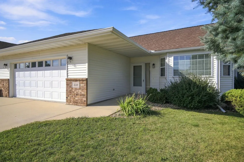 332 4th Street SW Blooming Prairie, MN 55917