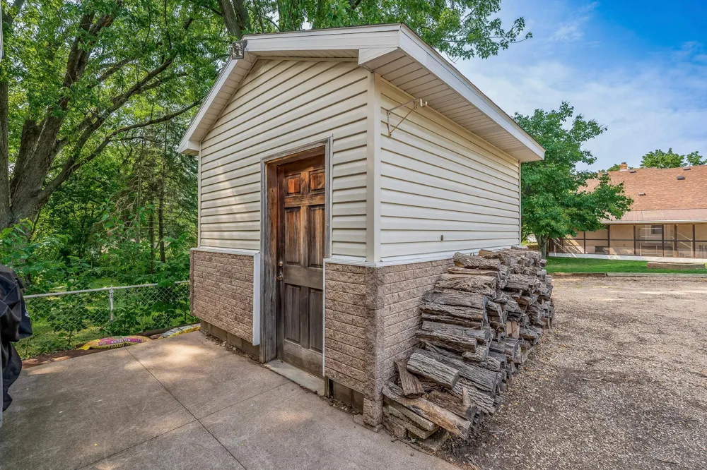 1554 Burns Avenue Saint Paul, MN 55106