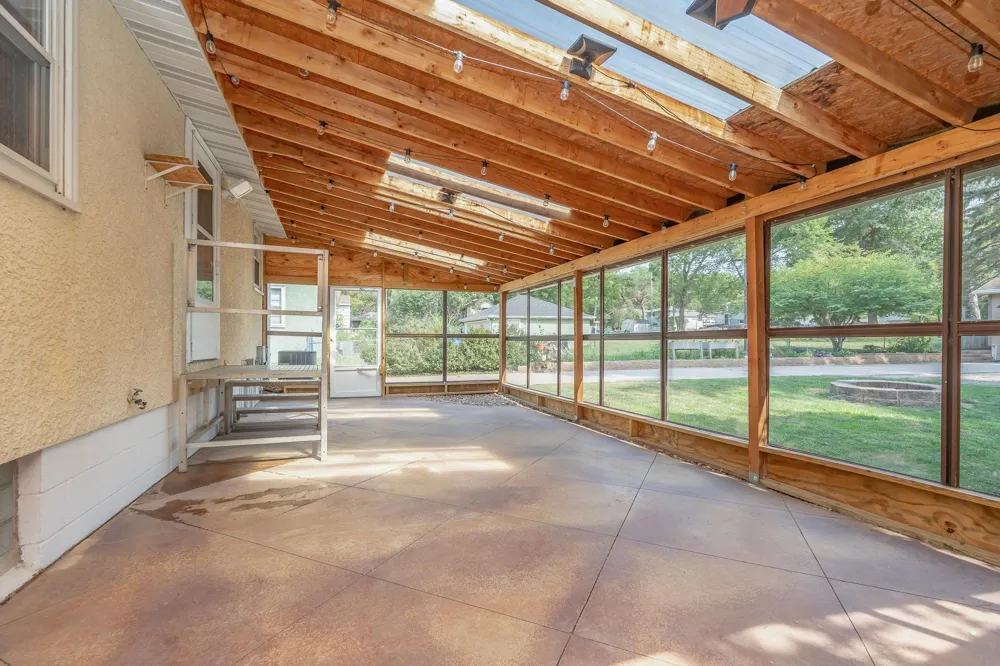 1554 Burns Avenue Saint Paul, MN 55106