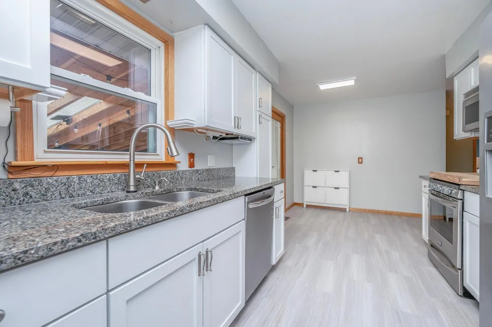 1554 Burns Avenue Saint Paul, MN 55106