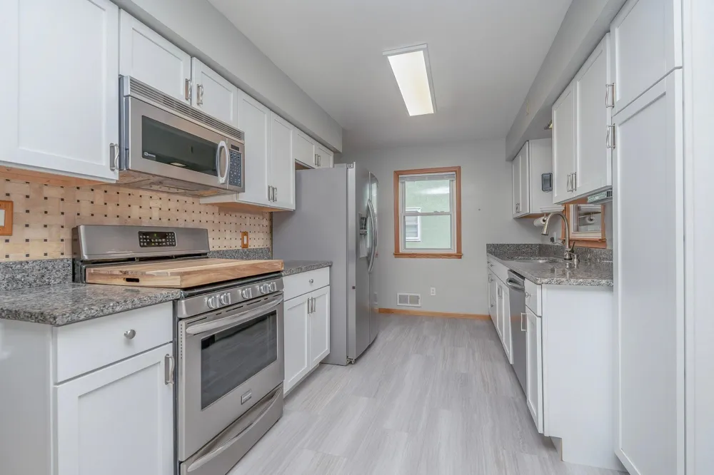 1554 Burns Avenue Saint Paul, MN 55106