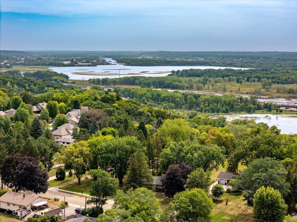 1554 Burns Avenue Saint Paul, MN 55106