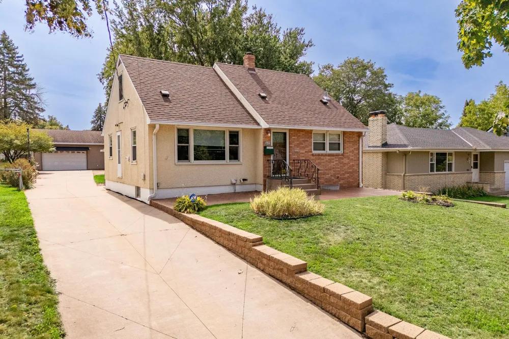 1554 Burns Avenue Saint Paul, MN 55106