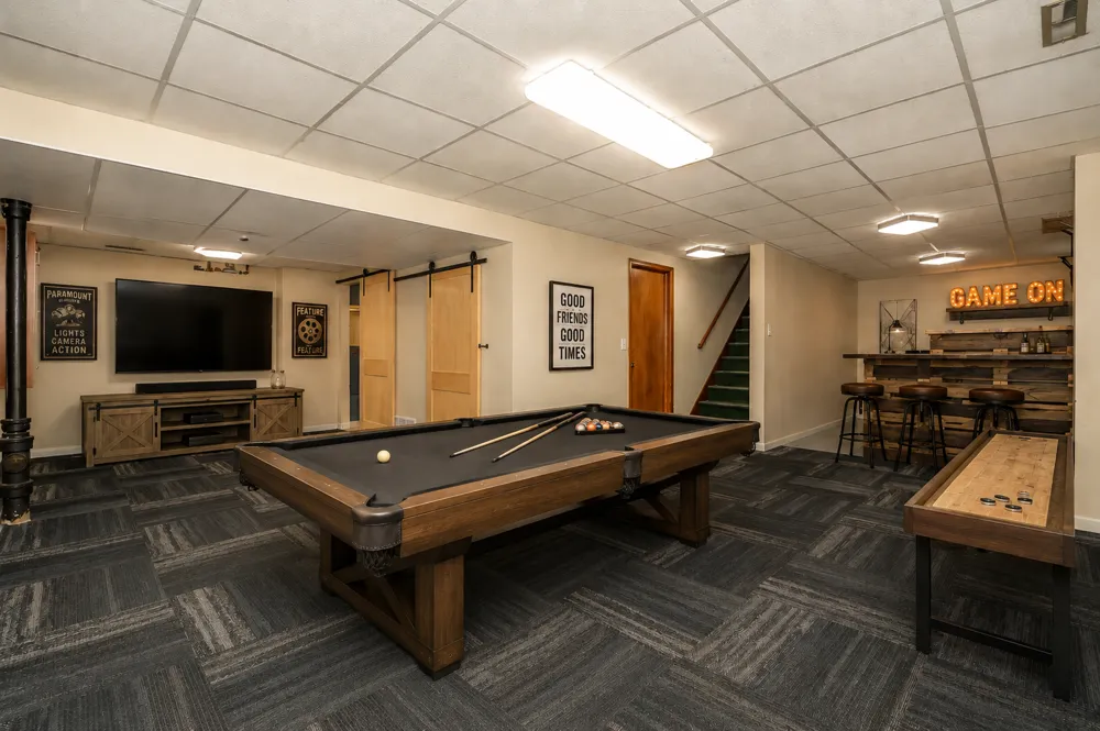 1554 Burns Avenue Saint Paul, MN 55106