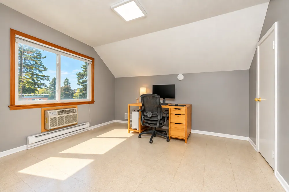 1554 Burns Avenue Saint Paul, MN 55106