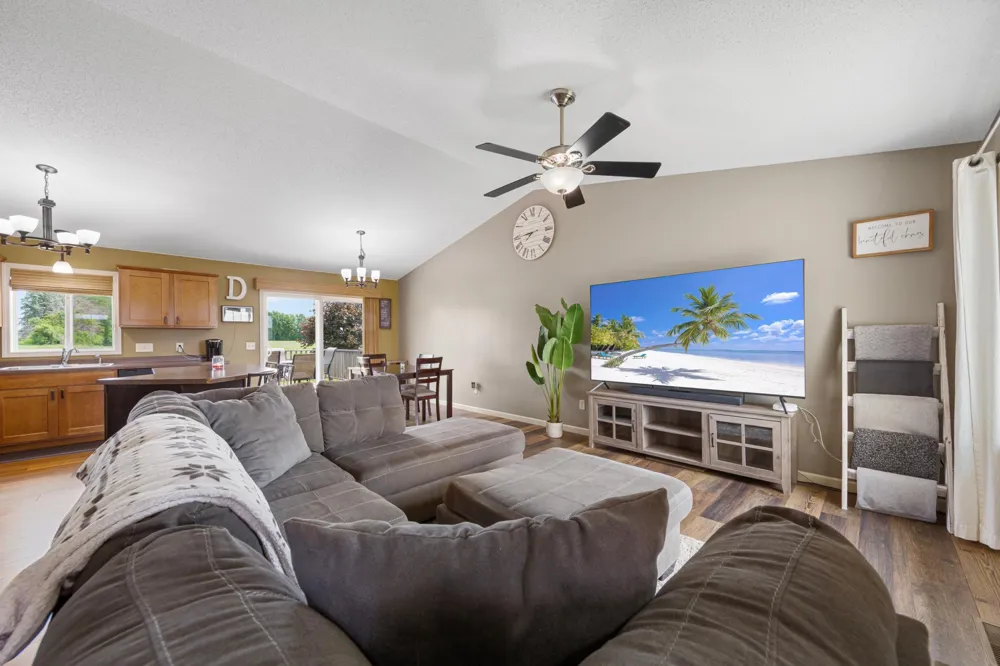 315 Hazeltine Avenue NE Owatonna, MN 55060