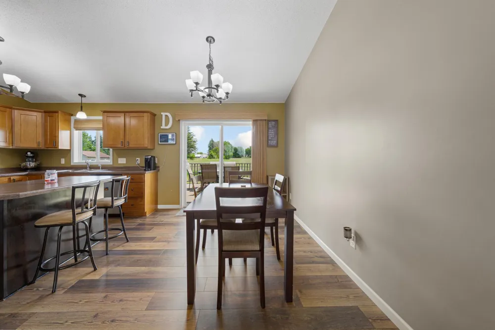 315 Hazeltine Avenue NE Owatonna, MN 55060