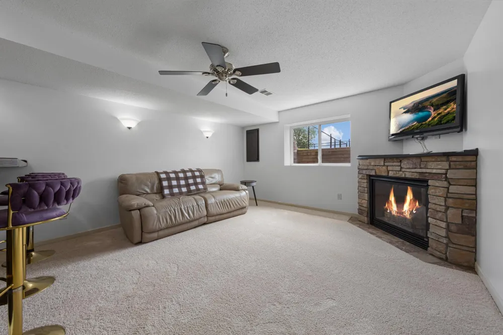 315 Hazeltine Avenue NE Owatonna, MN 55060
