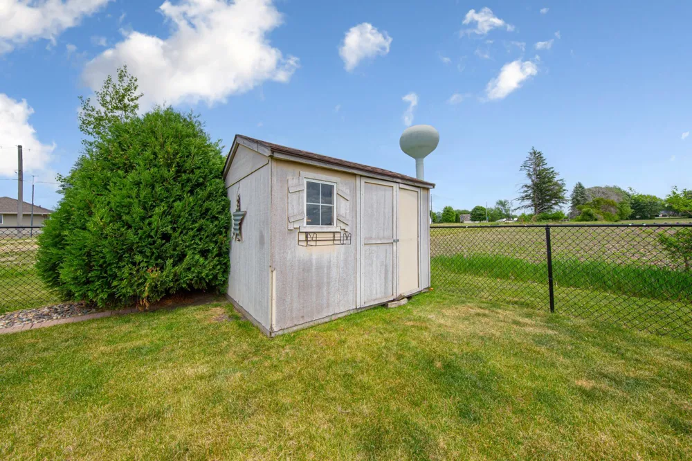 315 Hazeltine Avenue NE Owatonna, MN 55060