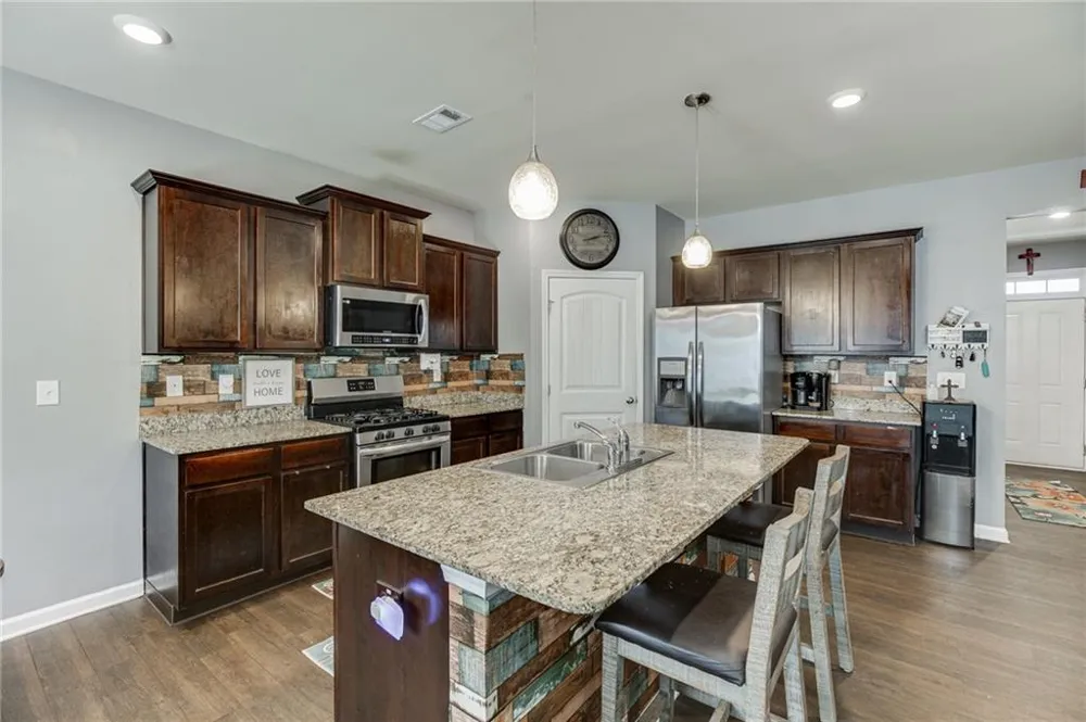 410 Maple Brook Drive Dawsonville, GA 30534